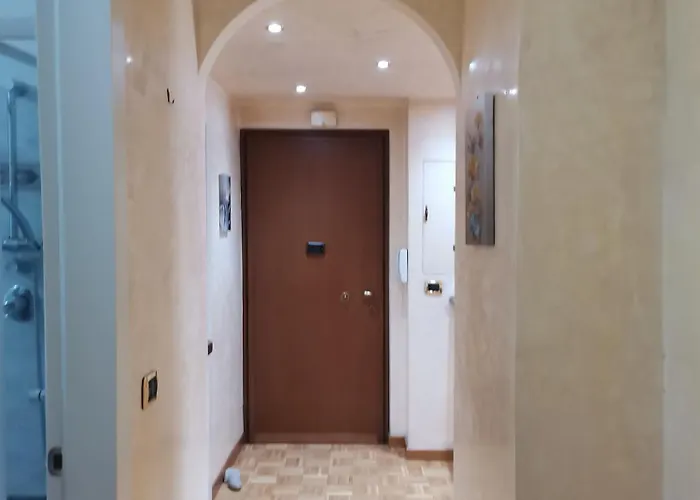 Uruguay 3 Da Letto Apartment Milan